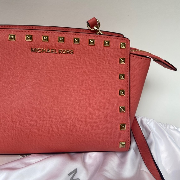 NWOT Michael Khors Coral Selma Shoulder Bag - Picture 2 of 5
